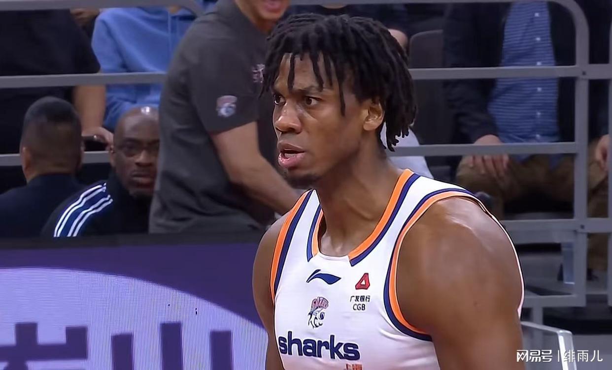 开云体育app-被上海双杀后！广东队被逼裁掉萨林杰，2米18新大外援驰援杜锋？